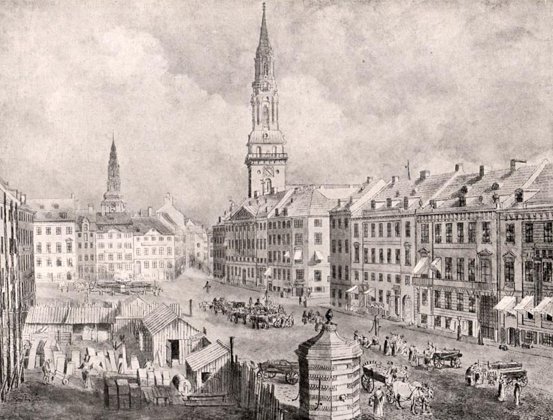Byens femte rådhus under opførelse, mens torvehandlen foregår på Nytorv. Illustration: København før og nu.