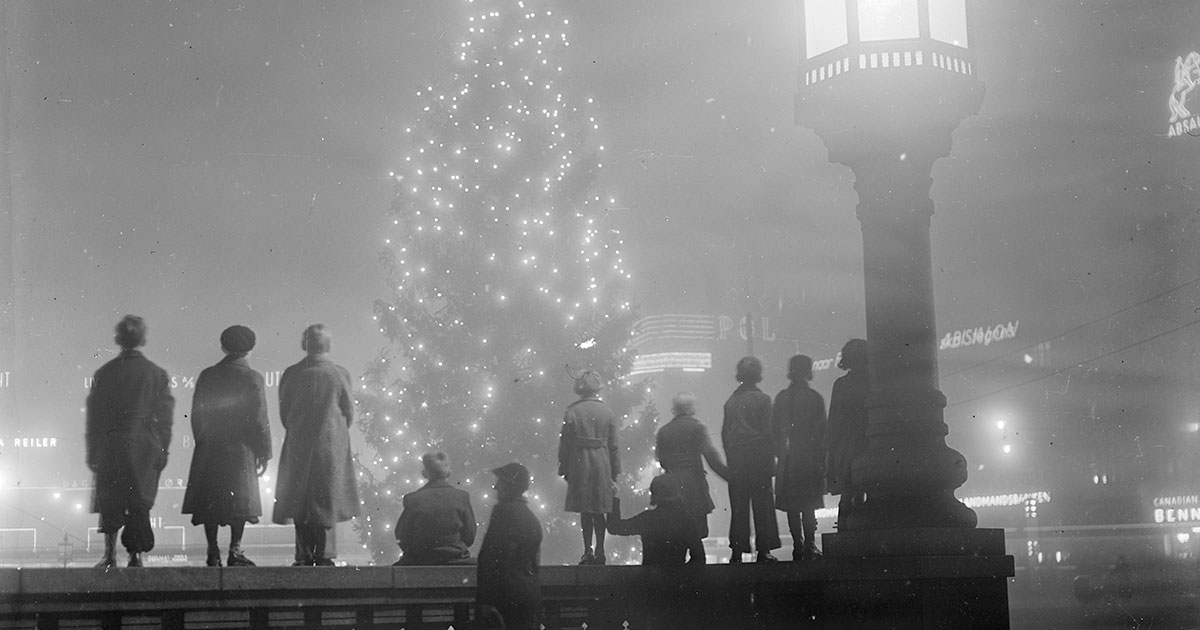 Juletrø på Rådhuspladsen ca. 1935-40